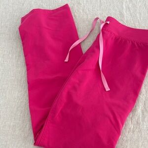 Figs Women's Livingston Scrub Pants in Small Tall